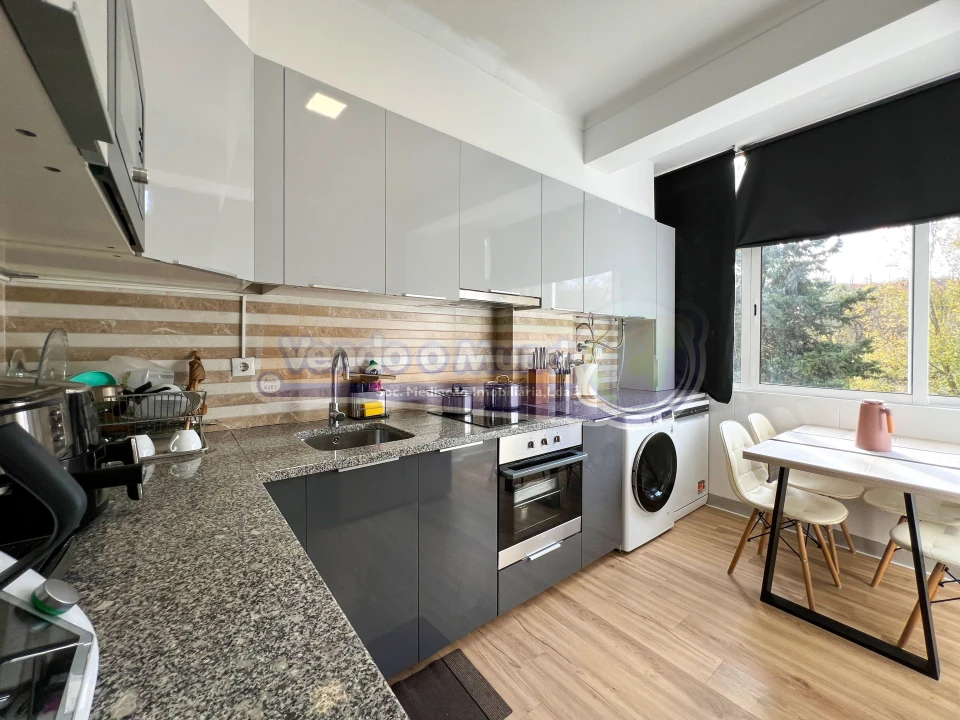 Apartamento T3 para Venda em Agualva e Mira-Sintra Foto 5