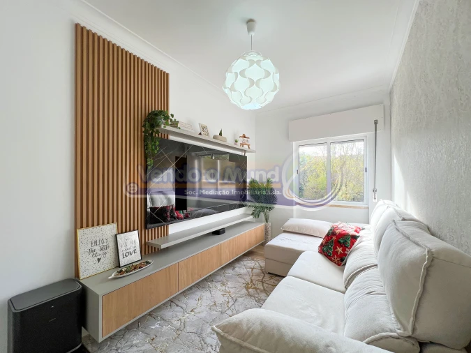 Apartamento T3 para Venda em Agualva e Mira-Sintra Foto 8
