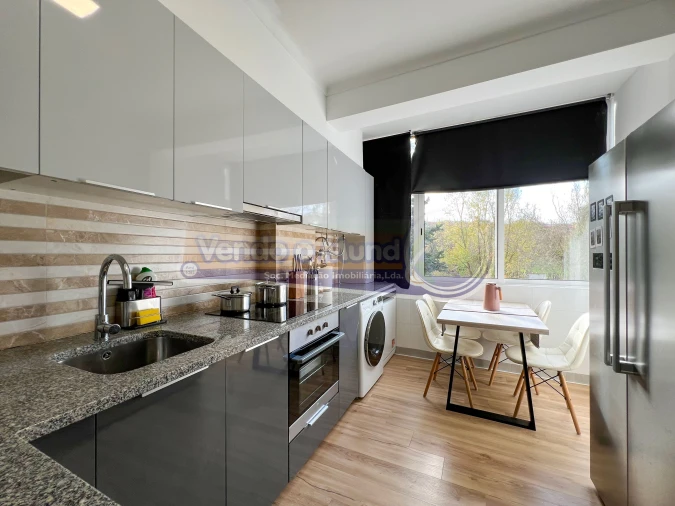 Apartamento T3 para Venda em Agualva e Mira-Sintra Foto 1