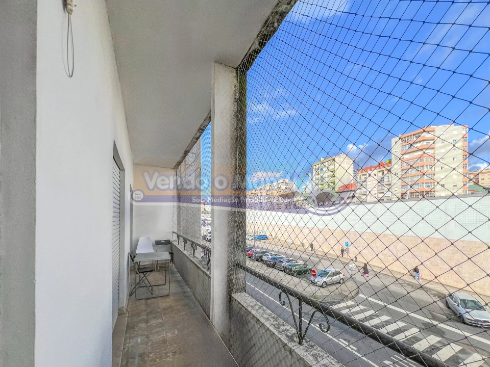 Apartamento T3 para Venda em Agualva e Mira-Sintra Foto 20