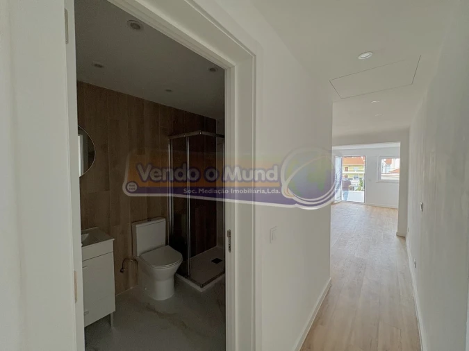 Apartamento T2 para Venda em Santa Iria de Azoia, São João da Talha e Bobadela Foto 12