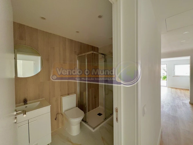 Apartamento T2 para Venda em Santa Iria de Azoia, São João da Talha e Bobadela Foto 15