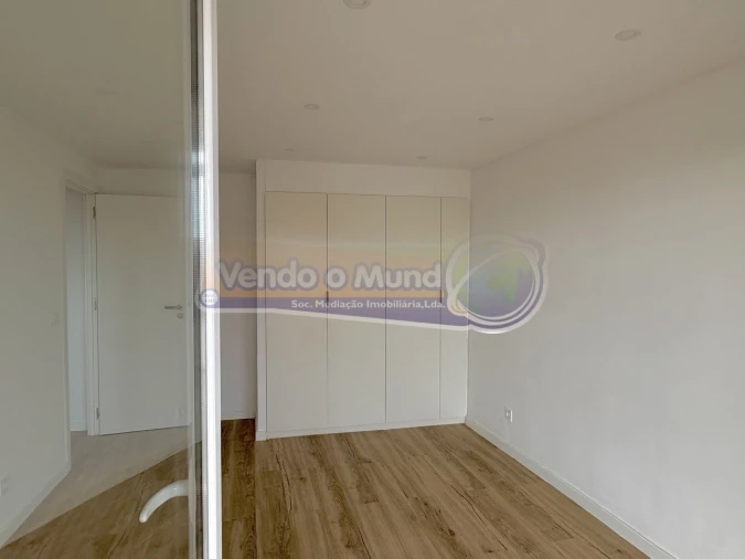 Apartamento T2 para Venda em Santa Iria de Azoia, São João da Talha e Bobadela Foto 5