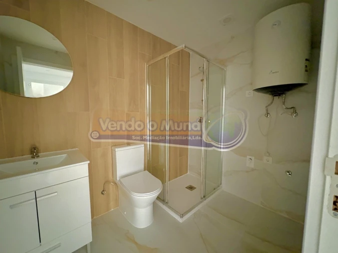 Apartamento T2 para Venda em Santa Iria de Azoia, São João da Talha e Bobadela Foto 14