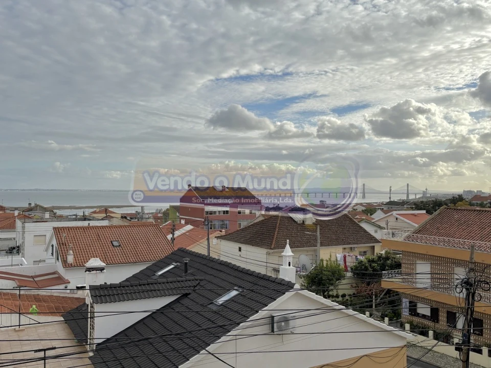 Apartamento T2 para Venda em Santa Iria de Azoia, São João da Talha e Bobadela Foto 9