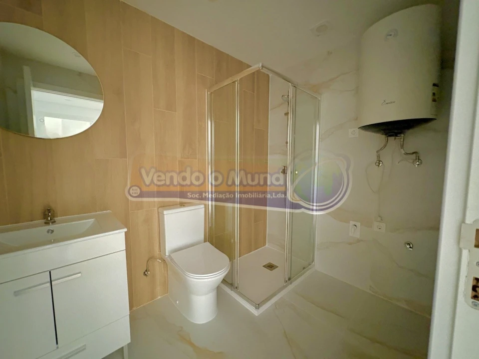 Apartamento T2 para Venda em Santa Iria de Azoia, São João da Talha e Bobadela Foto 14