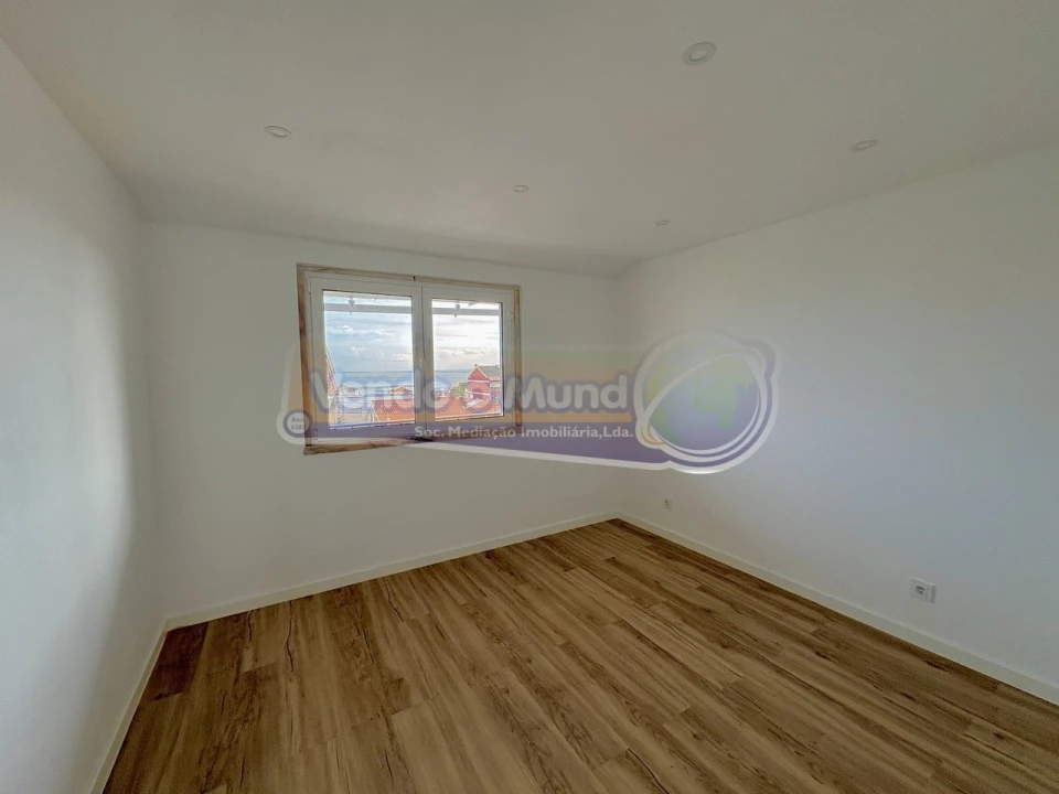 Apartamento T2 para Venda em Santa Iria de Azoia, São João da Talha e Bobadela Foto 13