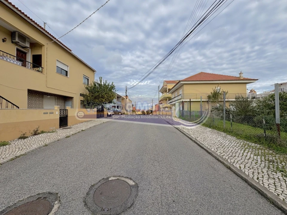 Apartamento T2 para Venda em Santa Iria de Azoia, São João da Talha e Bobadela Foto 17