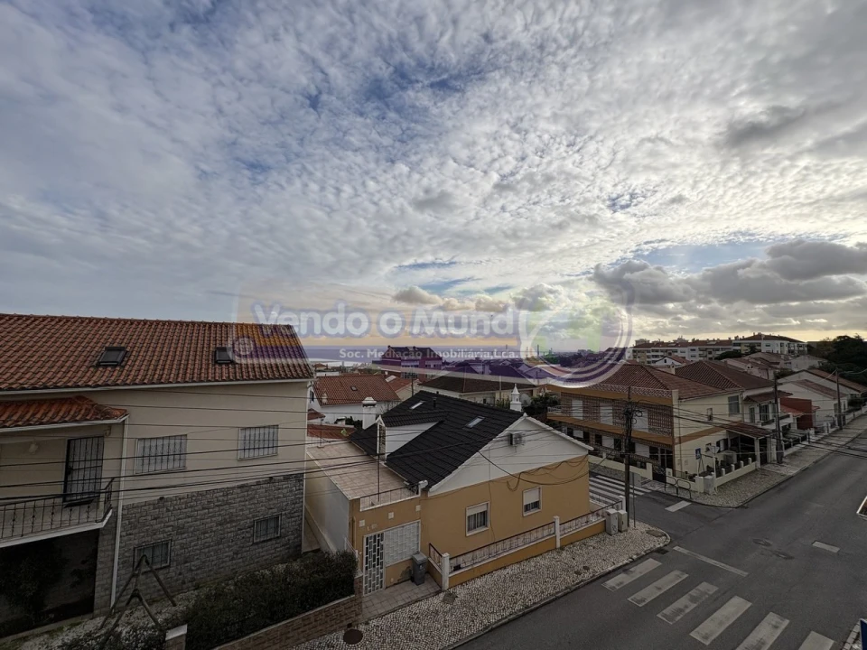 Apartamento T2 para Venda em Santa Iria de Azoia, São João da Talha e Bobadela Foto 8