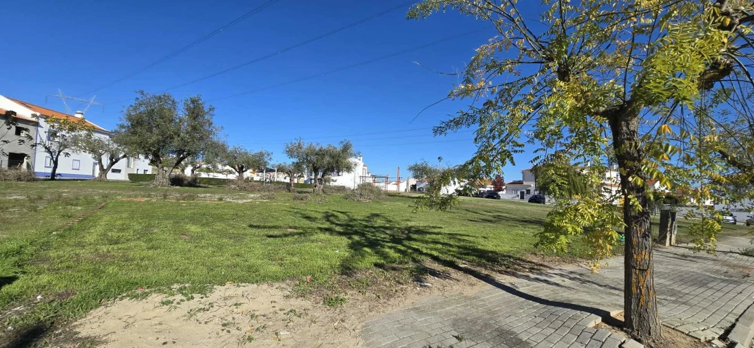Terreno para Venda em Santa Maria do Castelo e Santiago e Santa Susana Foto 5