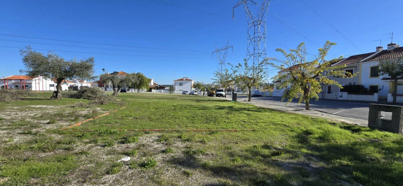 Terreno para Venda em Santa Maria do Castelo e Santiago e Santa Susana Foto 6