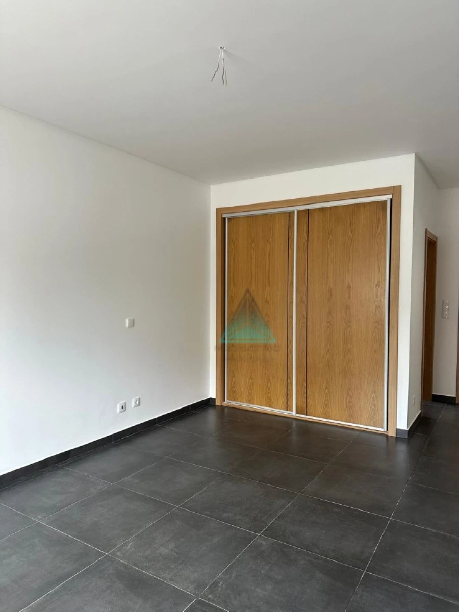 Moradia T5 para Venda em Fernao Ferro Foto 12