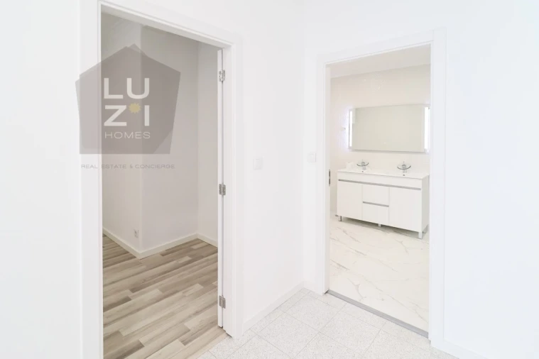 Apartamento para Venda em Lagoa e Carvoeiro Foto 11