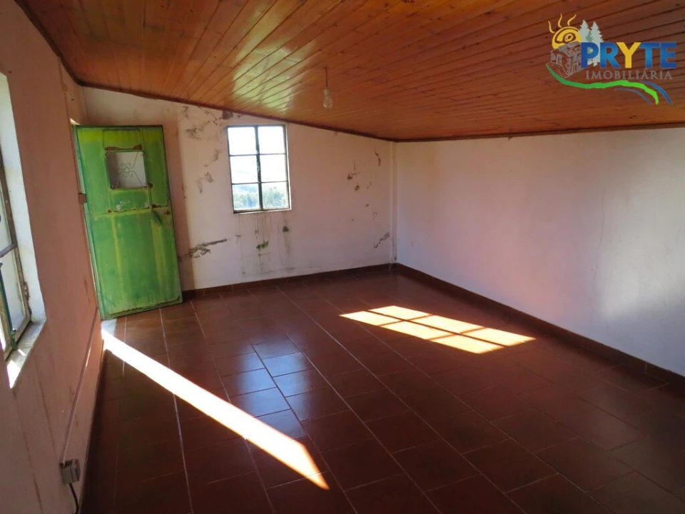 Moradia T5 para Venda em São João do Peso Foto 42