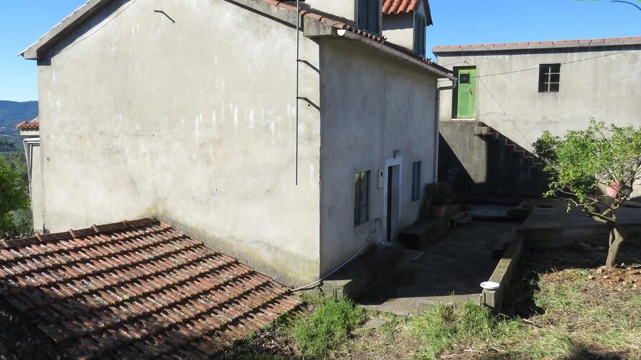Moradia T5 para Venda em São João do Peso