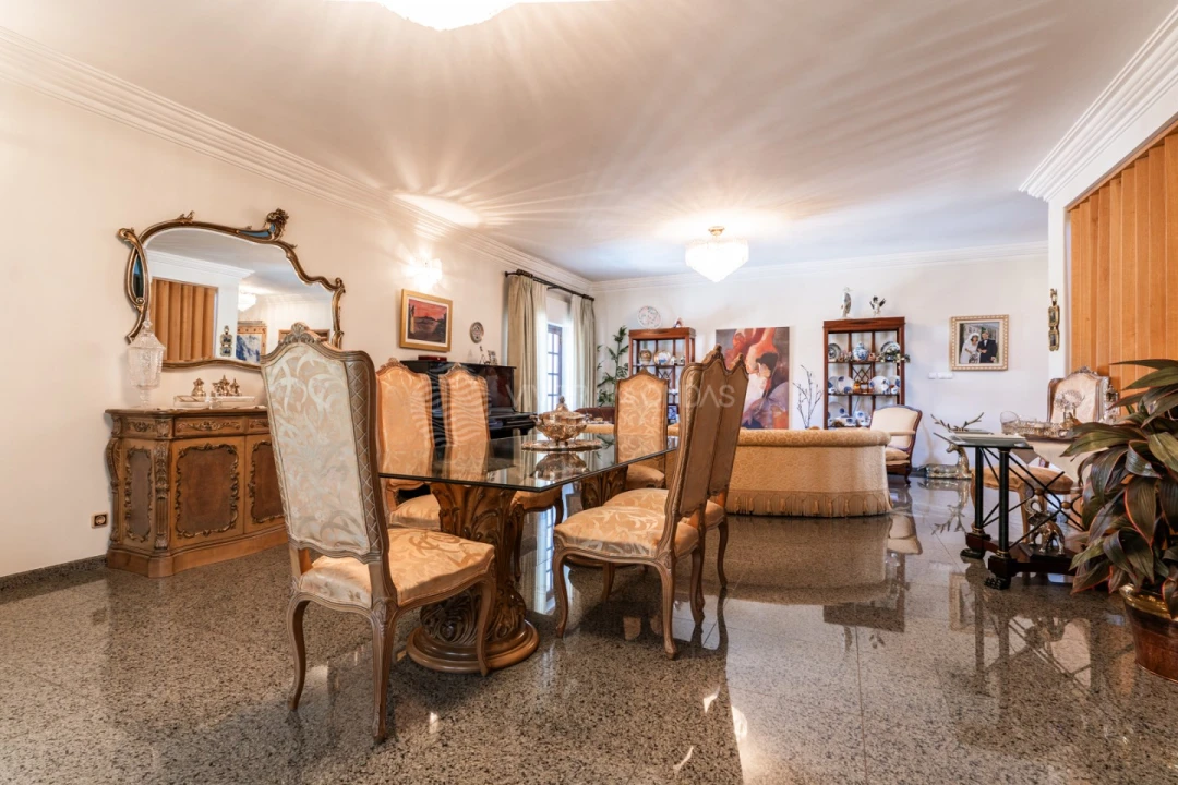 Moradia T6 para Venda em Amora Foto 4