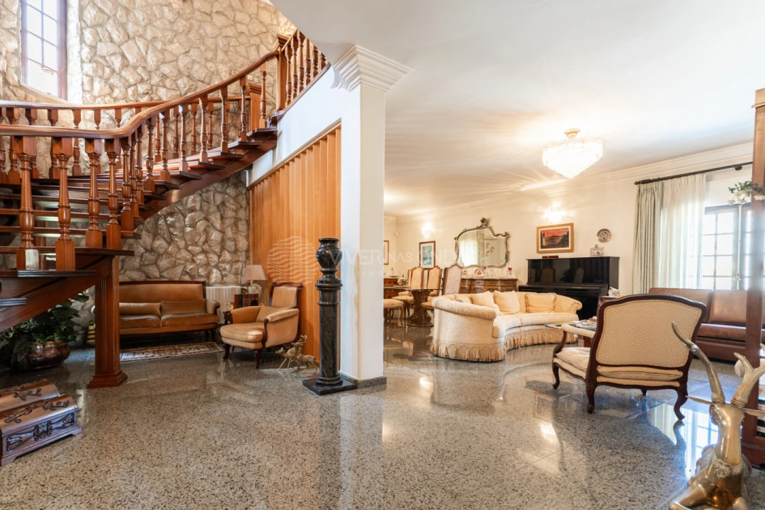 Moradia T6 para Venda em Amora Foto 2