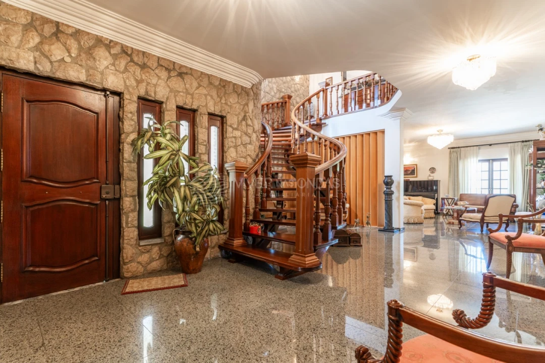 Moradia T6 para Venda em Amora Foto 3