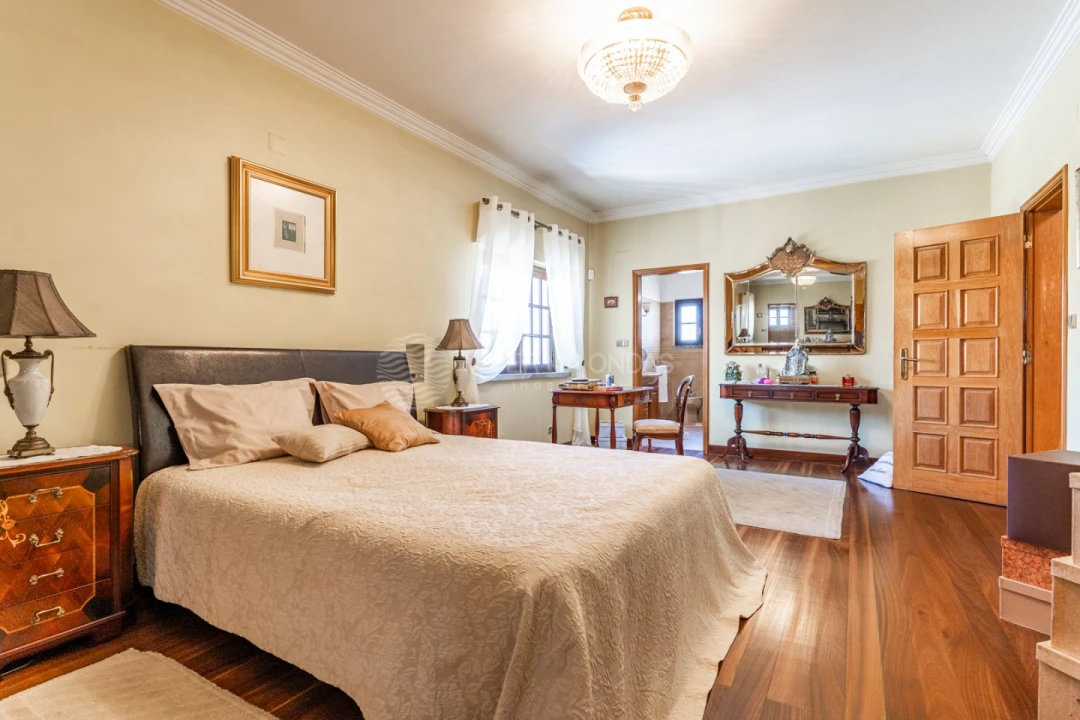 Moradia T6 para Venda em Amora Foto 15