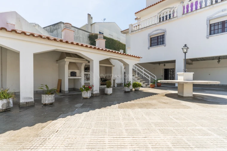 Moradia T6 para Venda em Amora Foto 31