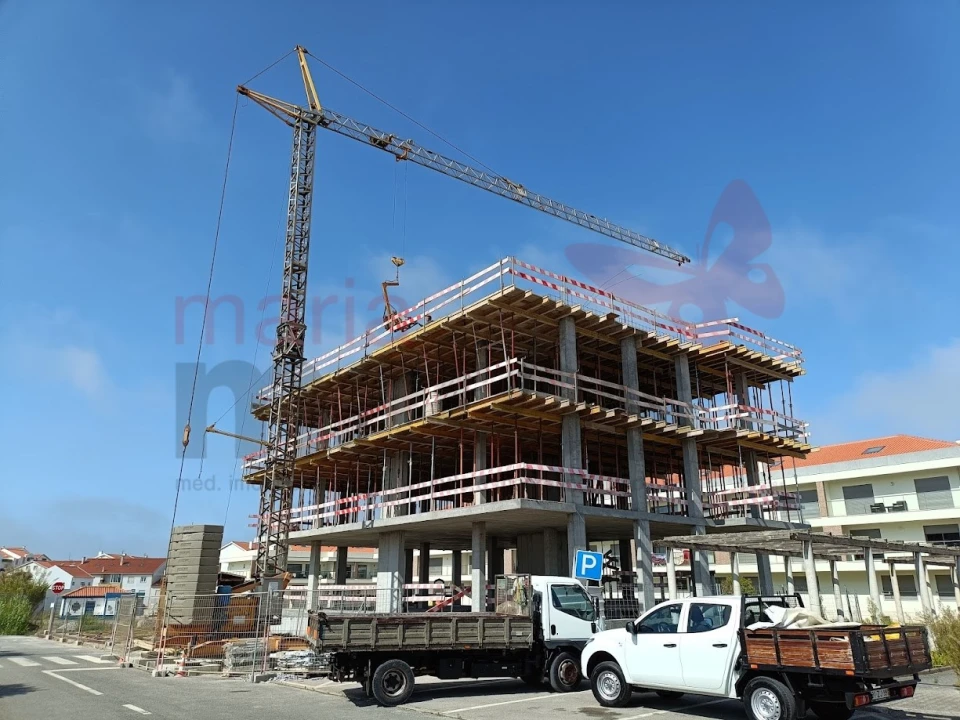 Apartamento T3 para Venda em Atouguia da Baleia Foto 9