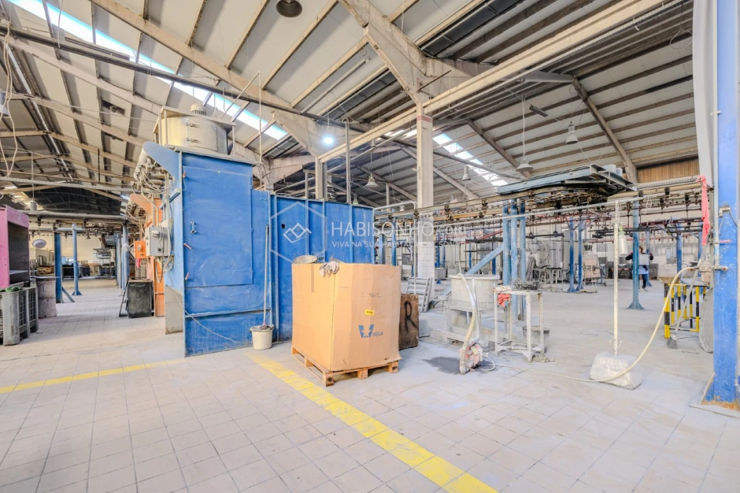 Armazém para Venda em Rio Tinto Foto 11