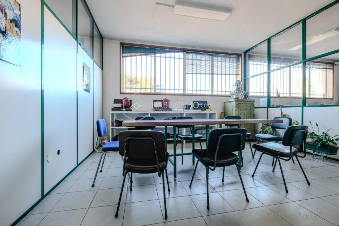 Armazém para Venda em Rio Tinto Foto 16