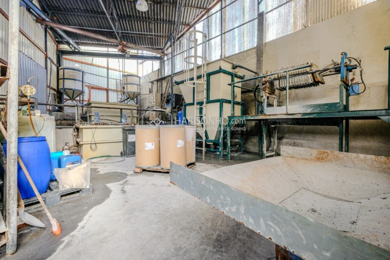 Armazém para Venda em Rio Tinto Foto 6