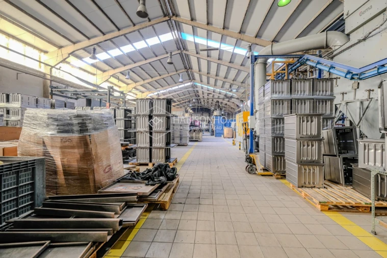 Armazém para Venda em Rio Tinto Foto 10