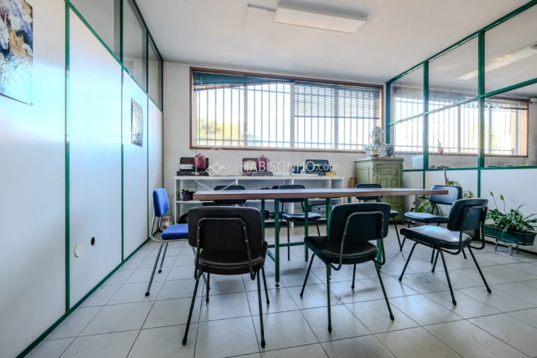 Armazém para Venda em Rio Tinto Foto 16