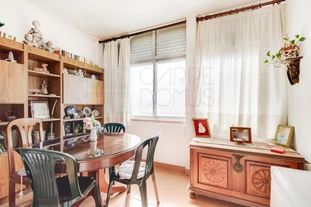 Apartamento T3 para Venda em Areeiro Foto 22