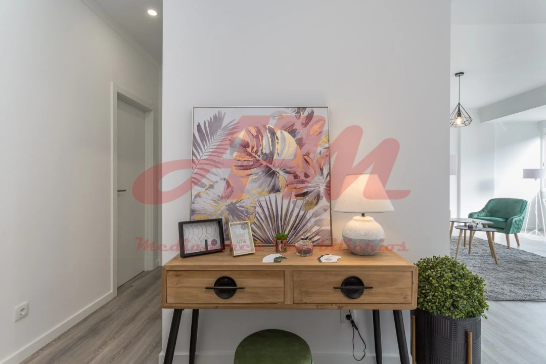 Apartamento T3 para Venda em Benfica Foto 1