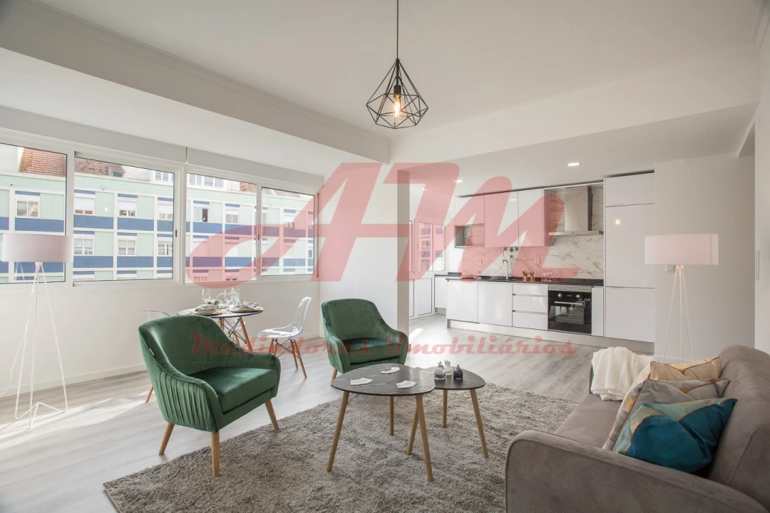 Apartamento T3 para Venda em Benfica Foto 3