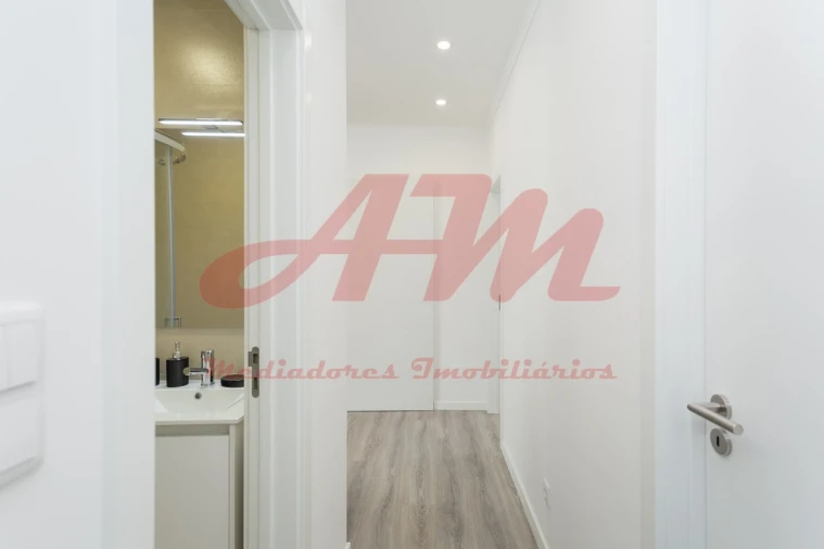 Apartamento T3 para Venda em Benfica Foto 24