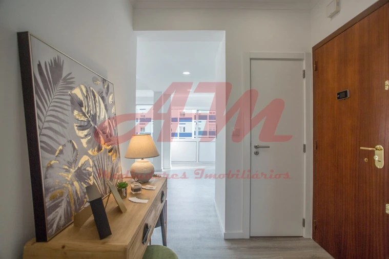 Apartamento T3 para Venda em Benfica Foto 5