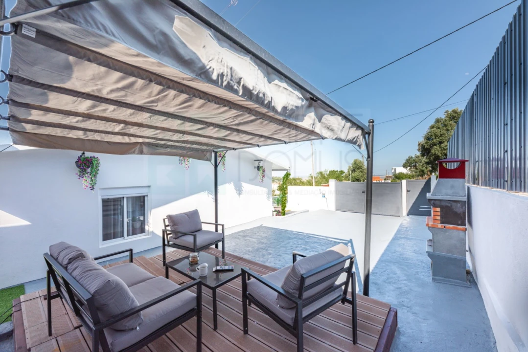 Moradia T2 para Venda em Alhandra, São João dos Montes e Calhandriz Foto 2