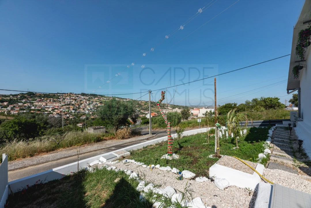 Moradia T2 para Venda em Alhandra, São João dos Montes e Calhandriz Foto 1