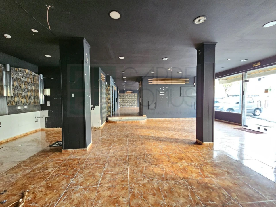 Prédio para Venda em Algueirão-Mem Martins Foto 7