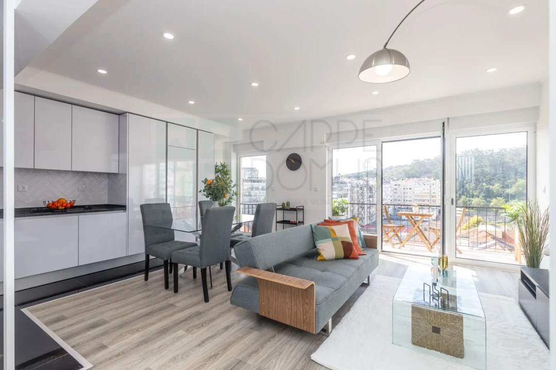 Apartamento T3 para Venda em Benfica Foto 1