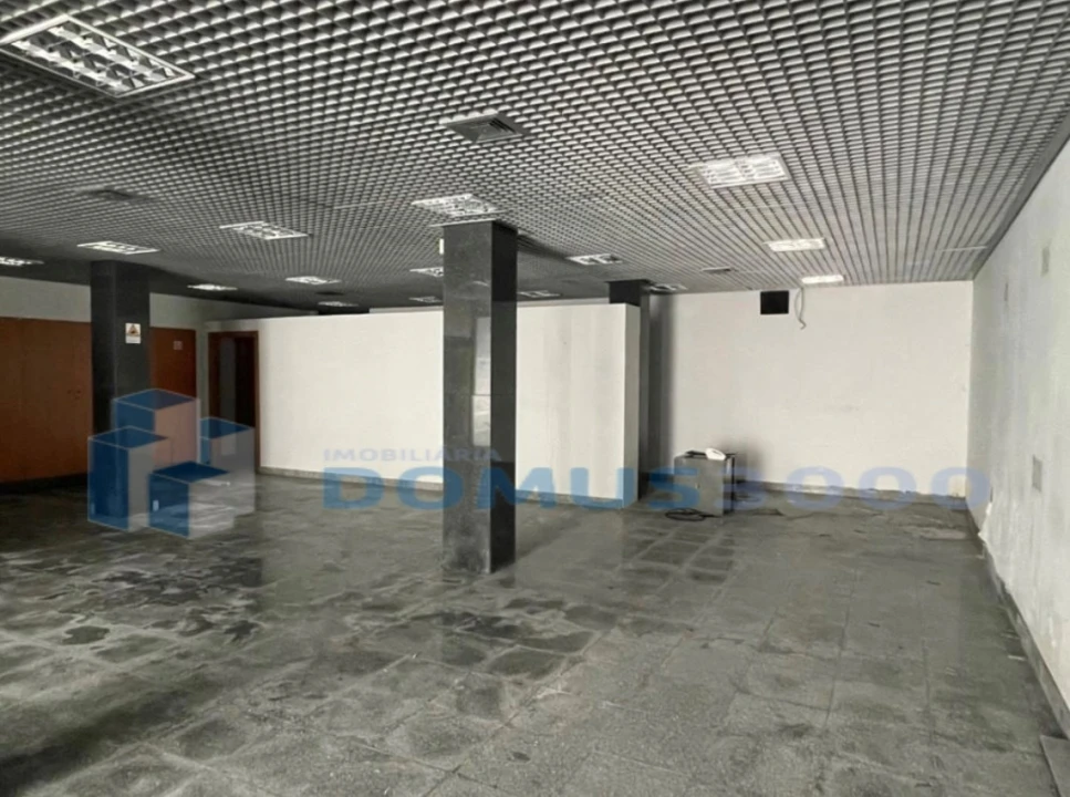 Loja para Venda em Bornes de Aguiar Foto 10