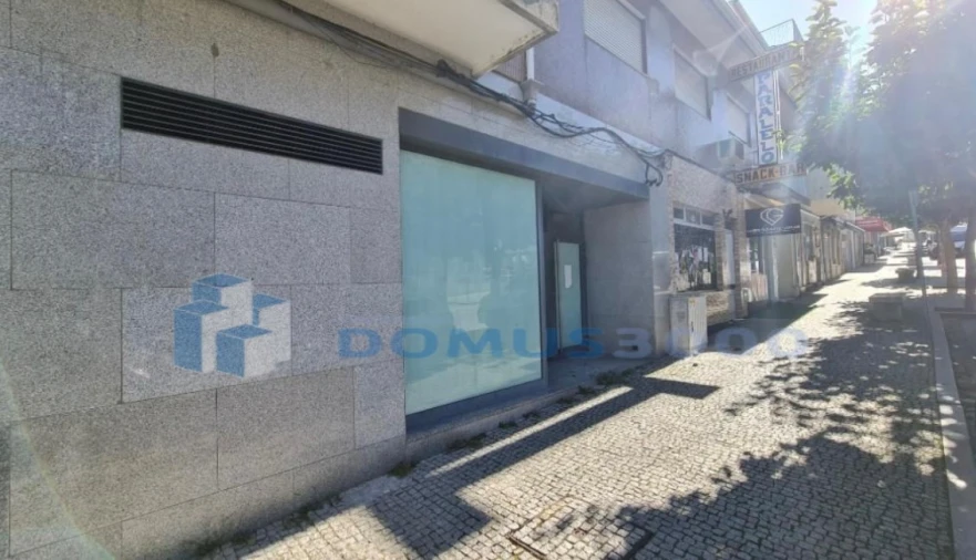 Loja para Venda em Bornes de Aguiar