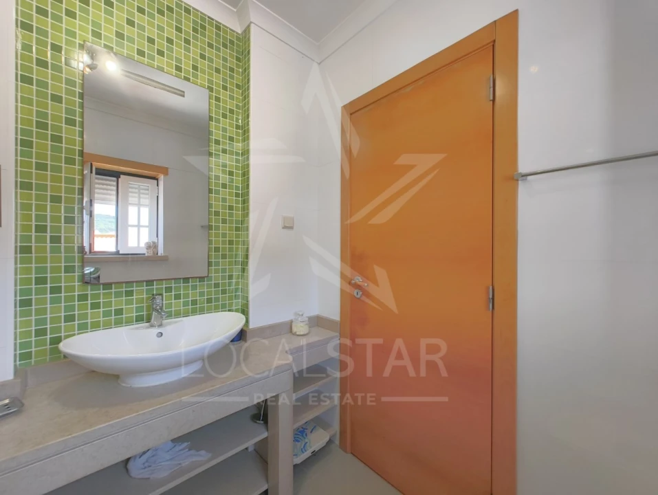 Moradia T11 para Venda em Foz do Arelho Foto 8