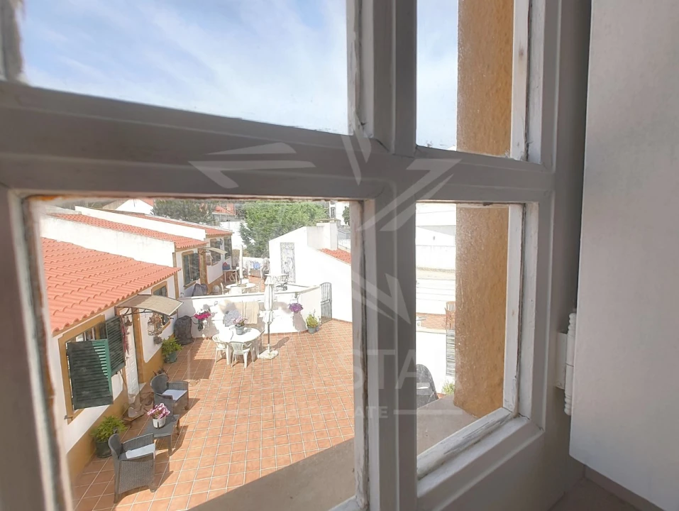 Moradia T11 para Venda em Foz do Arelho Foto 29