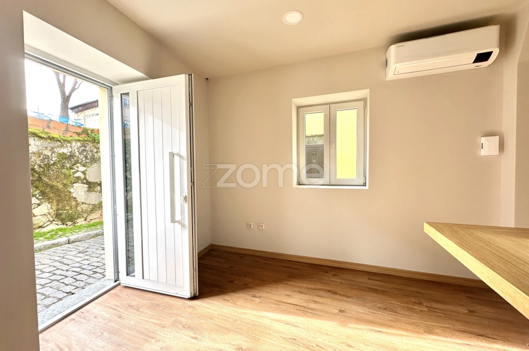 Moradia T4 para Venda em Santa Marinha e São Pedro da Afurada Foto 4