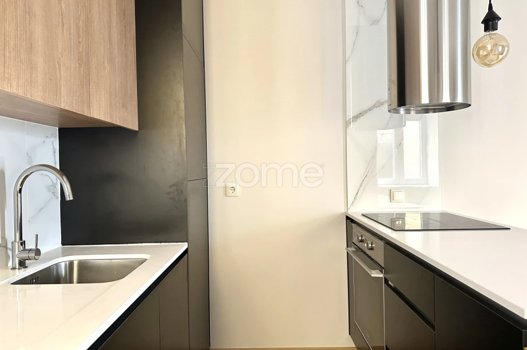 Moradia T4 para Venda em Santa Marinha e São Pedro da Afurada Foto 7