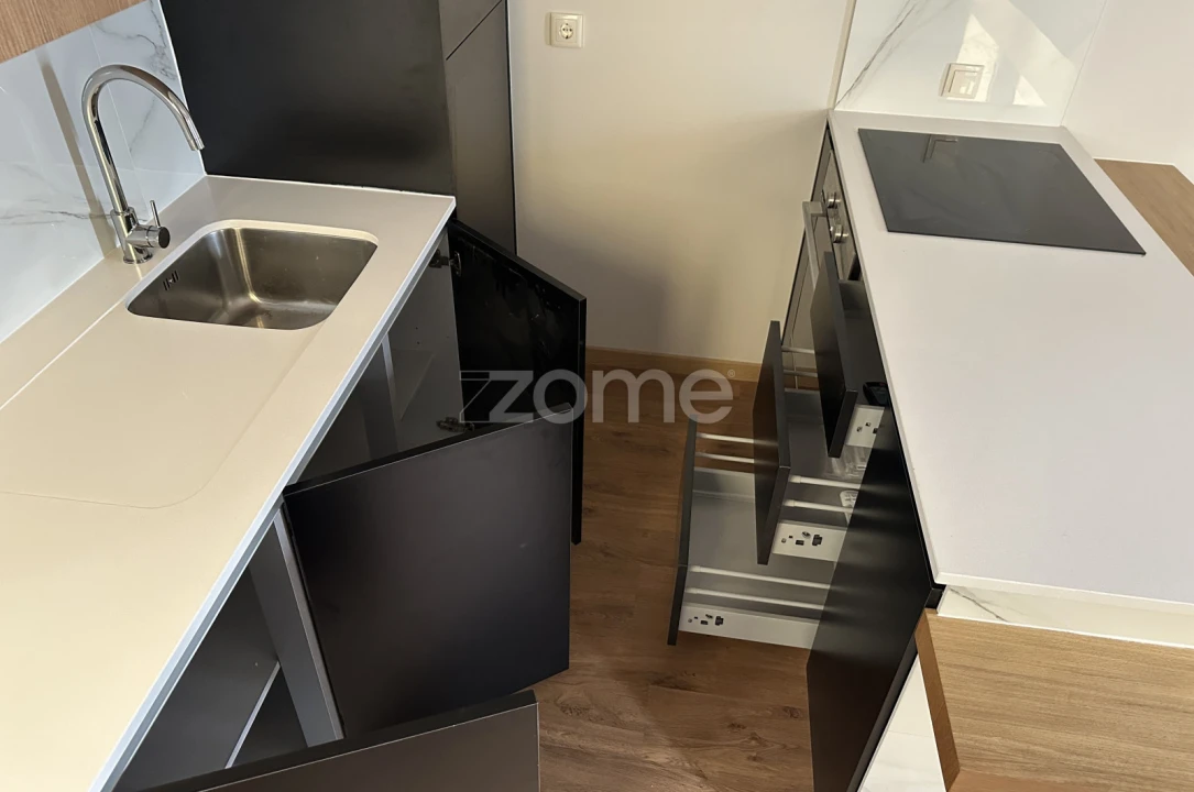 Moradia T4 para Venda em Santa Marinha e São Pedro da Afurada Foto 11