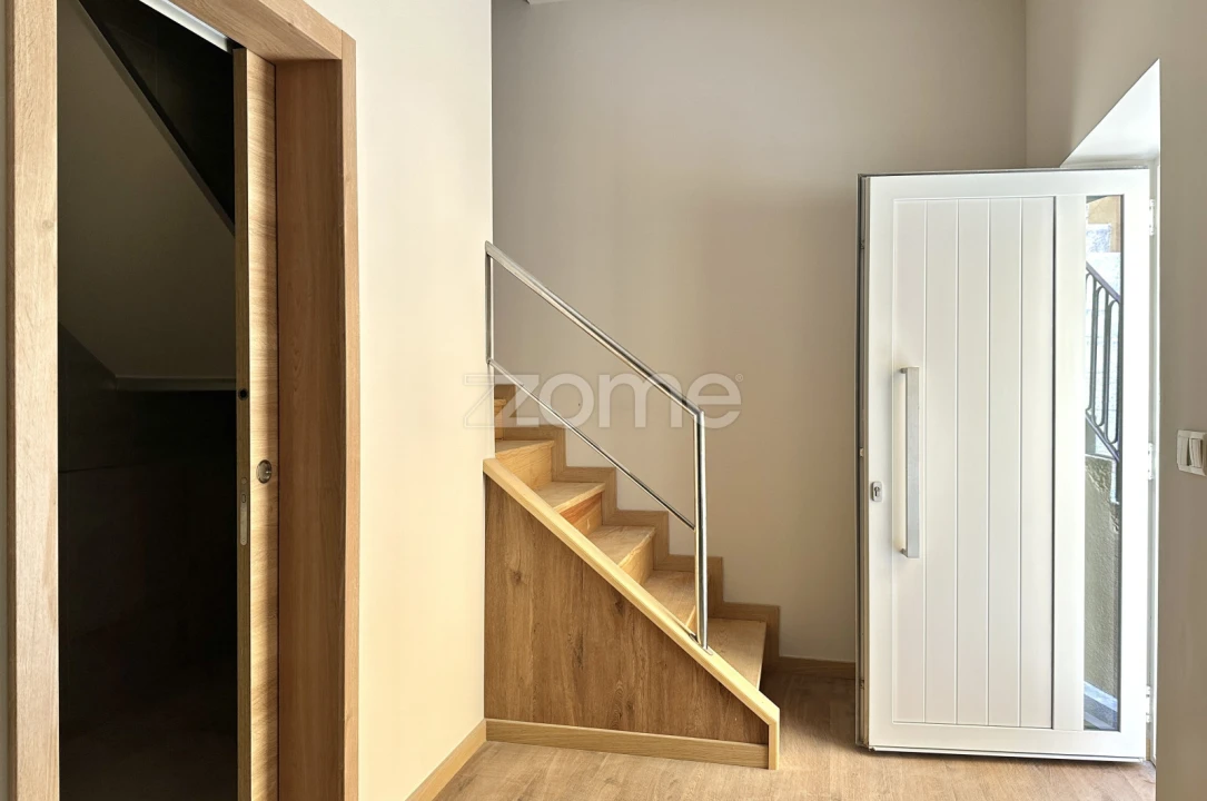 Moradia T4 para Venda em Santa Marinha e São Pedro da Afurada Foto 34