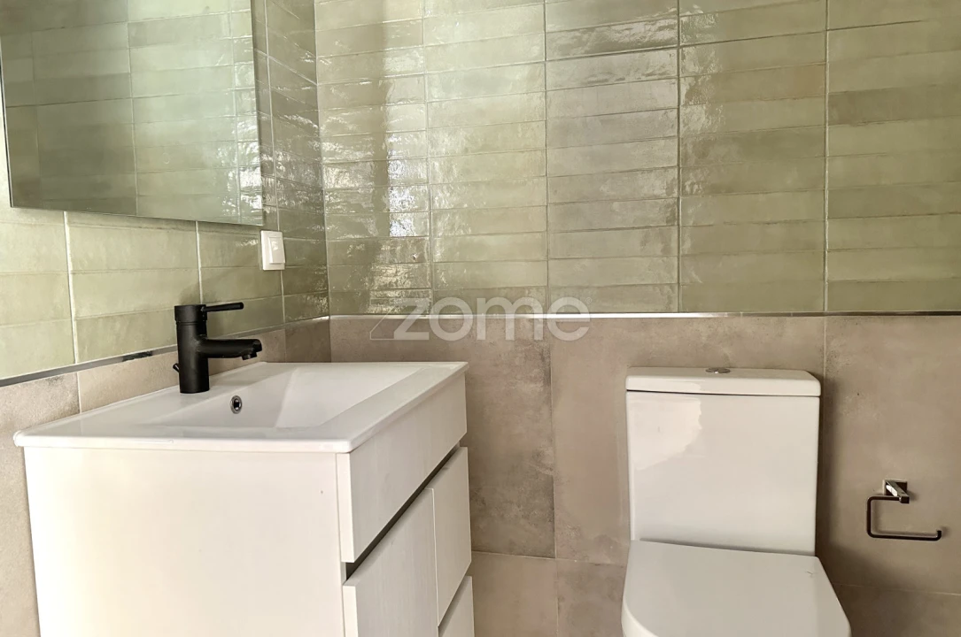 Moradia T4 para Venda em Santa Marinha e São Pedro da Afurada Foto 35