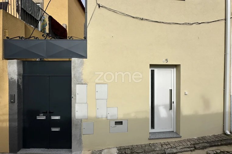 Moradia T4 para Venda em Santa Marinha e São Pedro da Afurada Foto 3