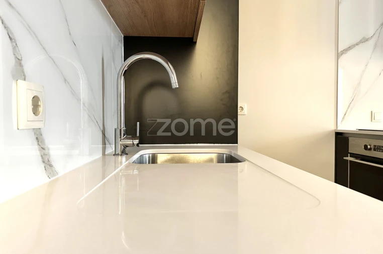 Moradia T4 para Venda em Santa Marinha e São Pedro da Afurada Foto 9